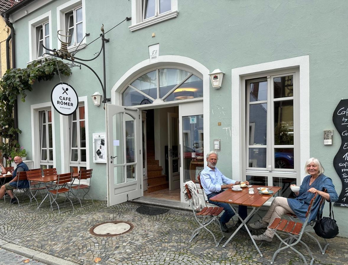 Vinopresso Gmbh - Cafe Roemer Prichsenstadt Extérieur photo