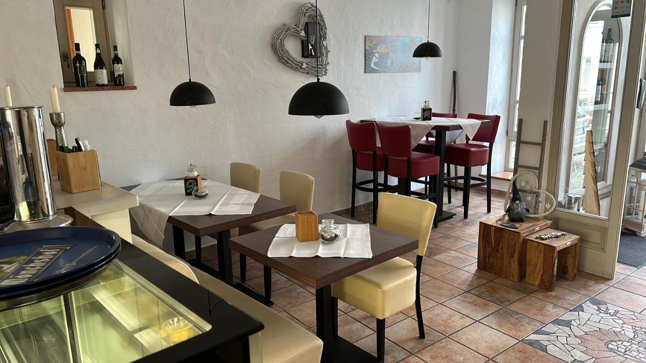 Vinopresso Gmbh - Cafe Roemer Prichsenstadt Extérieur photo